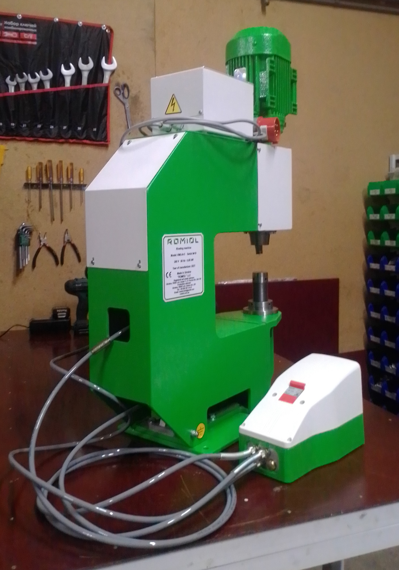 ᐉ Radial riveting machine RMU-16-C for steel rivets d=4-16 mm