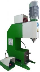 Radiální nýtovací stroj RMU-12-C